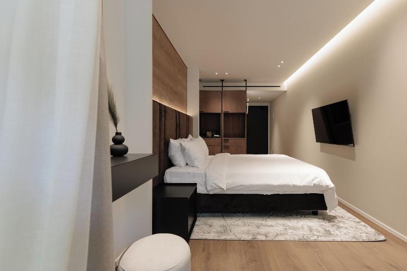 Blanco Athens Aparthotel image