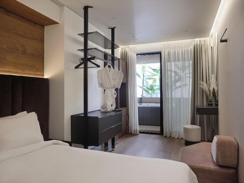 Blanco Athens Aparthotel image