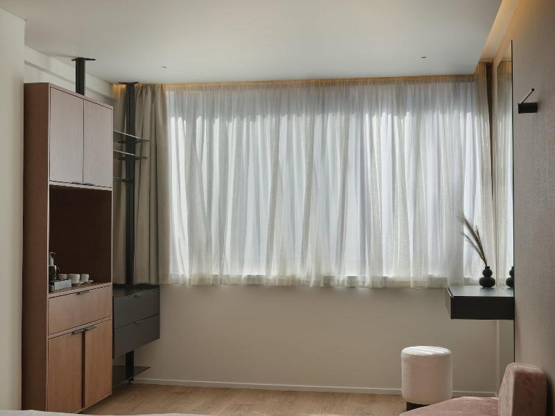 Blanco Athens Aparthotel image