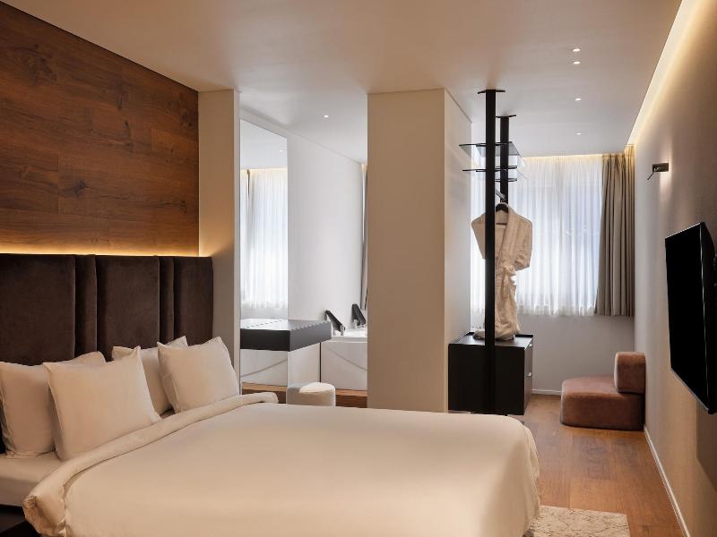 Blanco Athens Aparthotel image