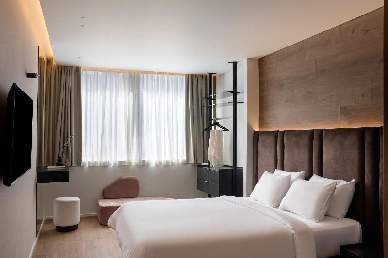 Blanco Athens Aparthotel image