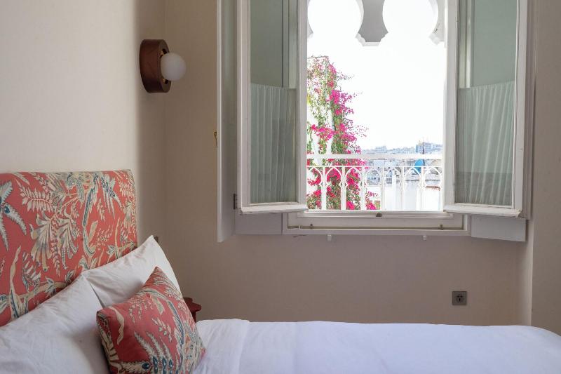 Absinthe Tangier image