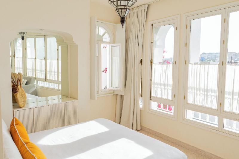 Absinthe Tangier image