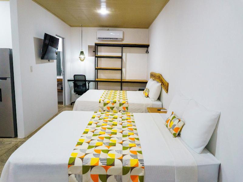 Nomad Living Cr image