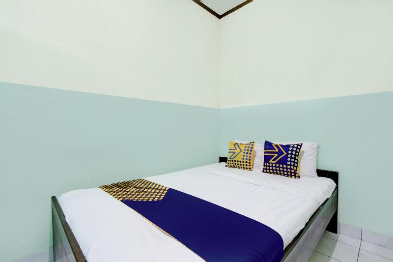 Spot On 94211 Pondok Wisata Kaliandra image