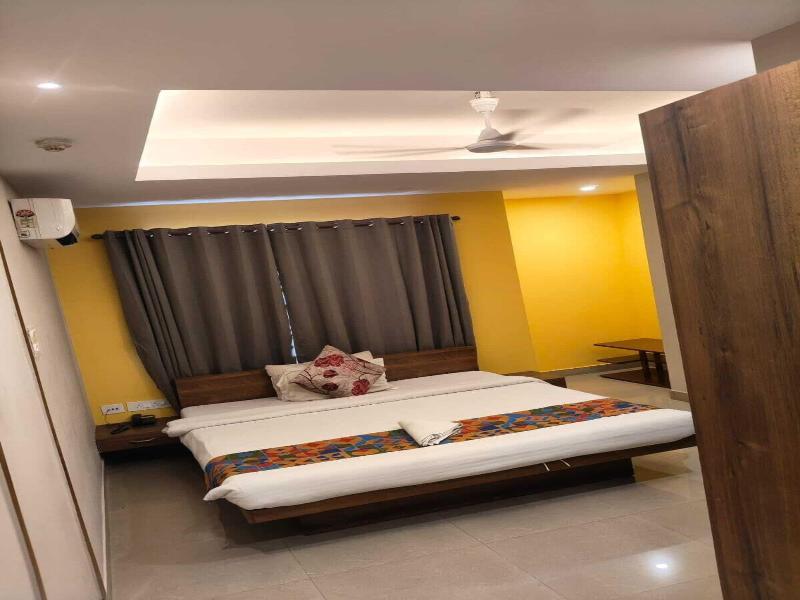 Nirvana Lodge By Roh image