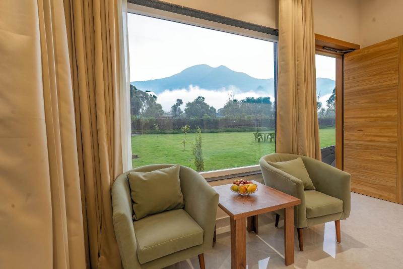 Corbett Four Seasons image