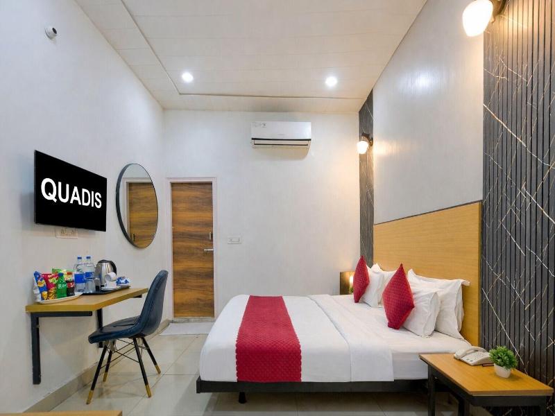 Hotel Downtown image