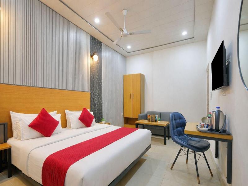Hotel Downtown image