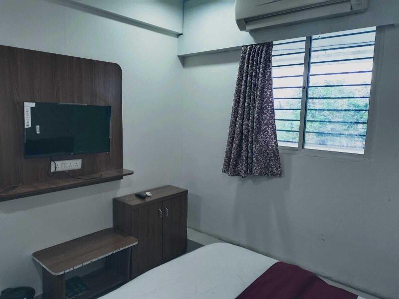 Hotel Arotel image