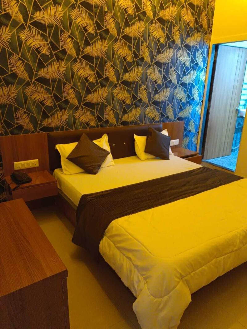 Hotel Arotel image