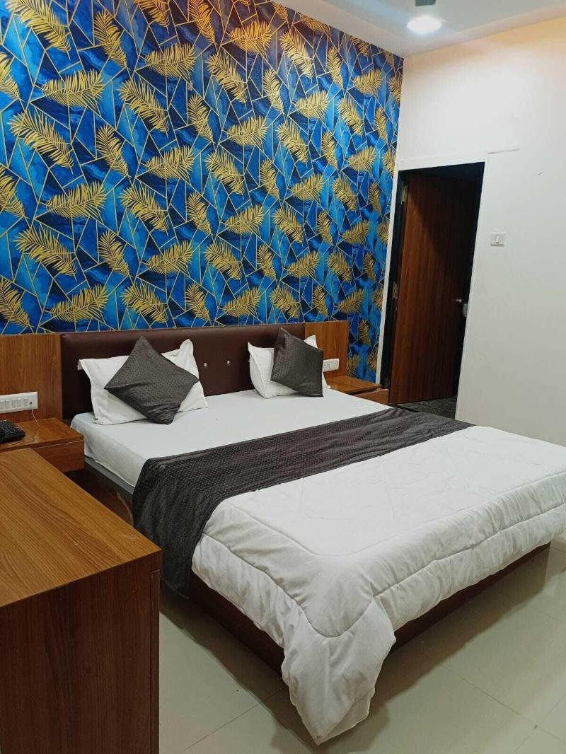 Hotel Arotel image