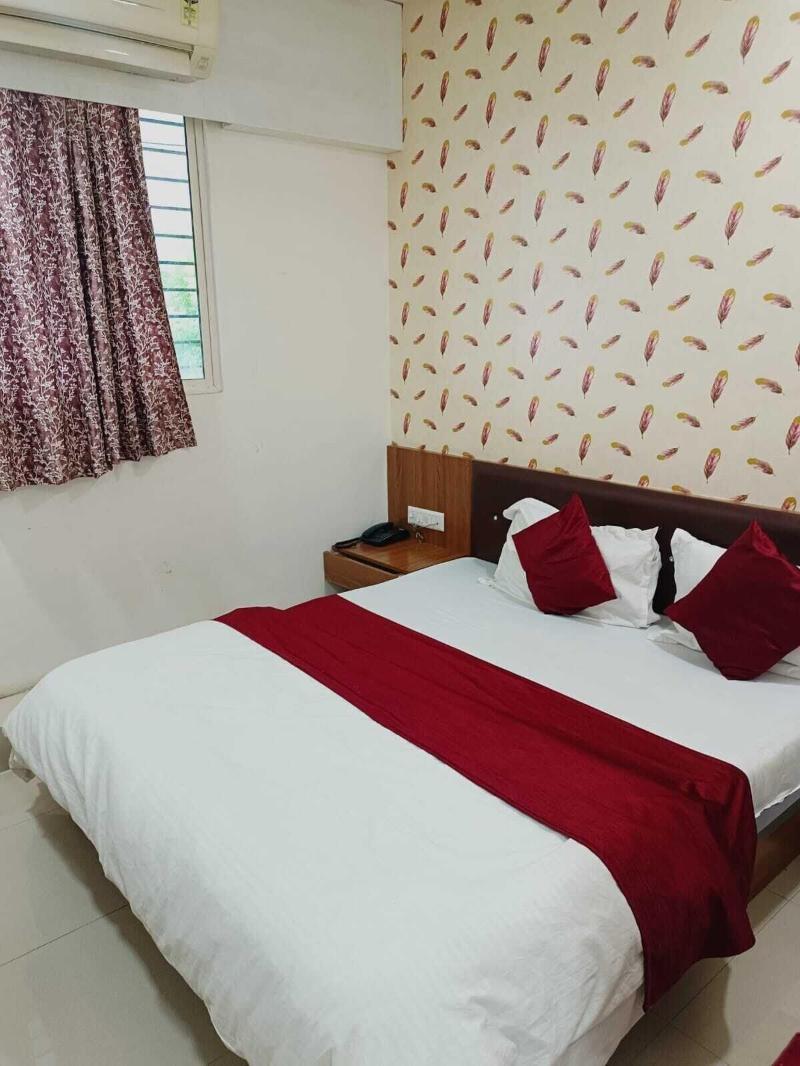 Hotel Arotel image