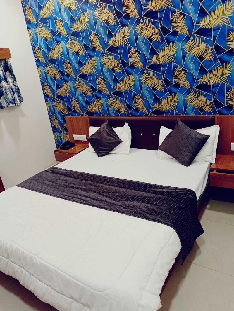 Hotel Arotel image