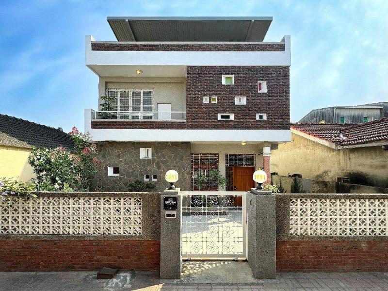 Ronchamp Villa image