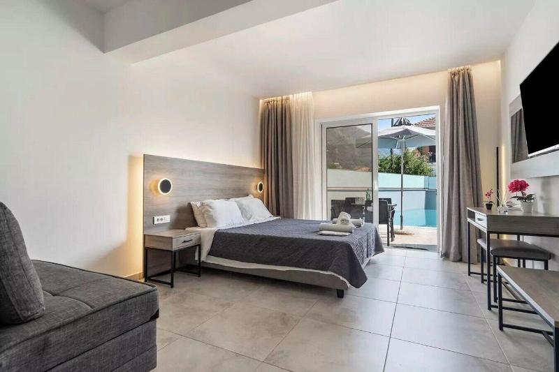 Blue Star Aparthotel image