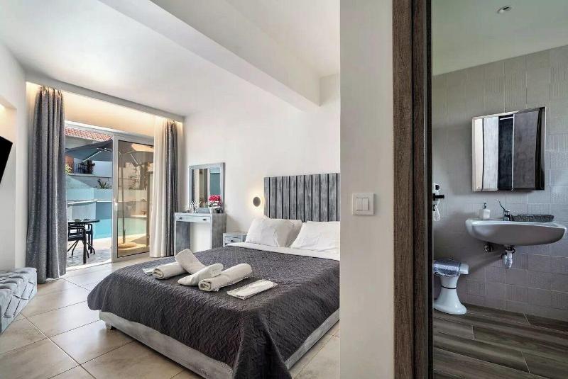 Blue Star Aparthotel image