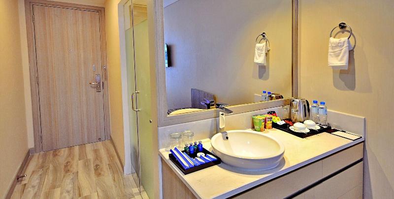 Hanz Business Suite Oceanus Condotel image