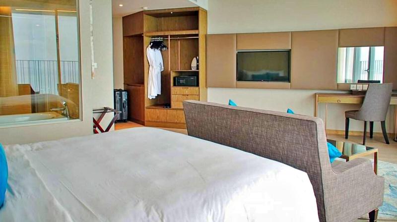 Hanz Business Suite Oceanus Condotel image