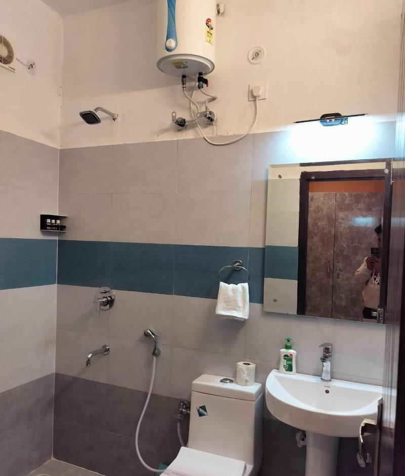Ganeshwaram Hotel Restaurant Bhowali image