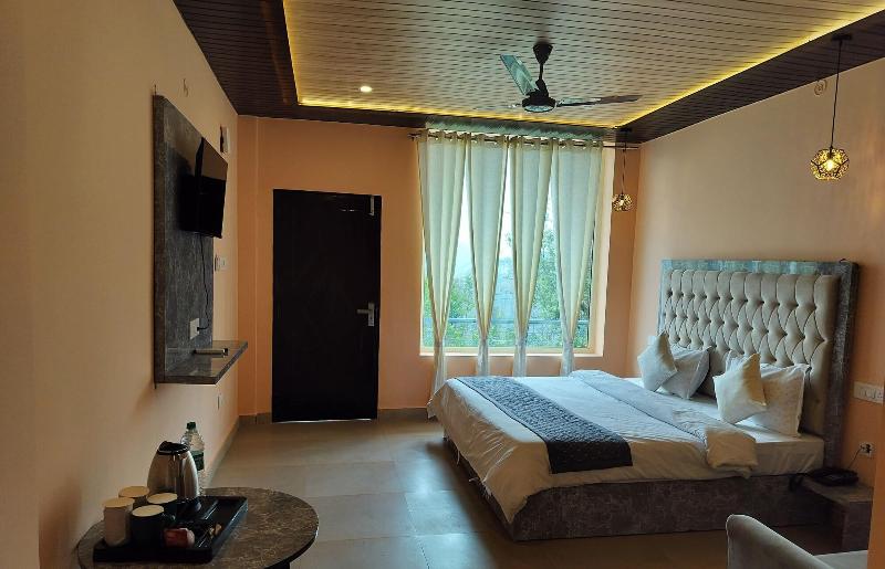 Ganeshwaram Hotel Restaurant Bhowali image