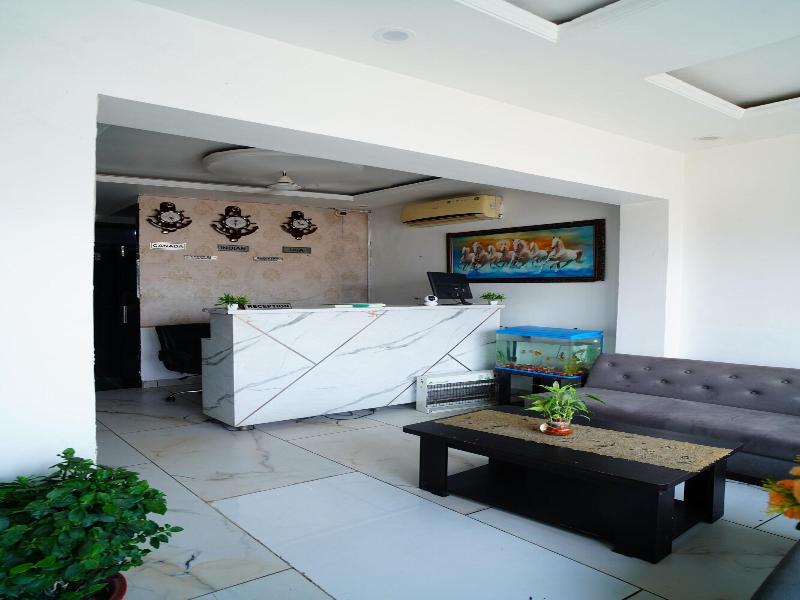 Hotel Devine image