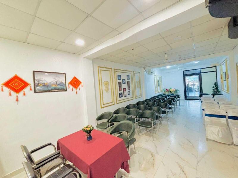 Hotel Devine image