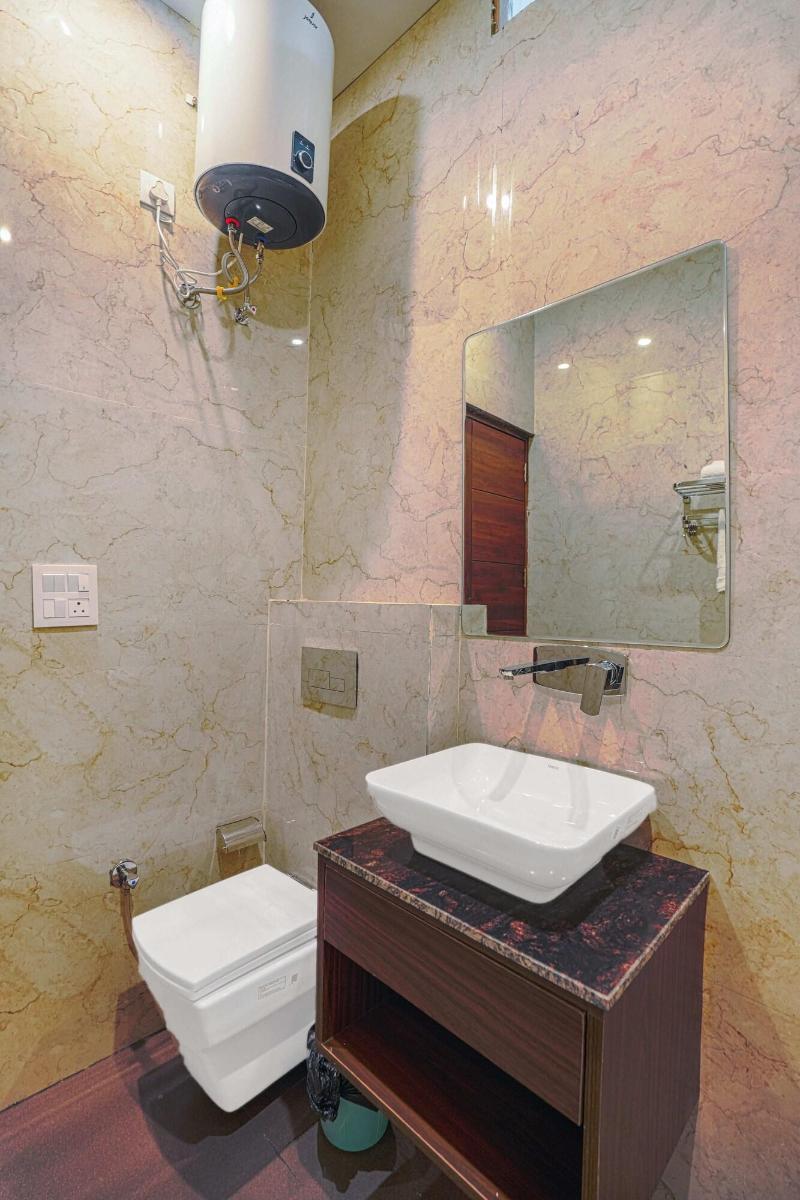 Hotel Devine image
