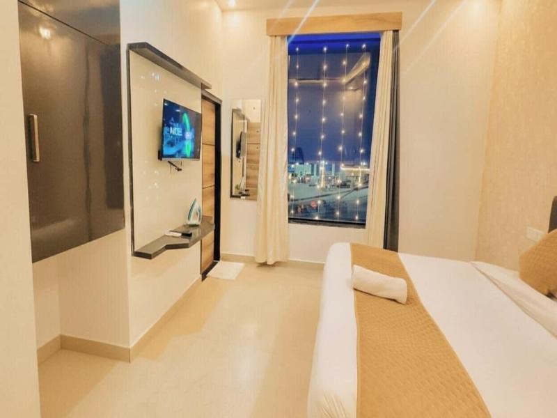Hotel Devine image