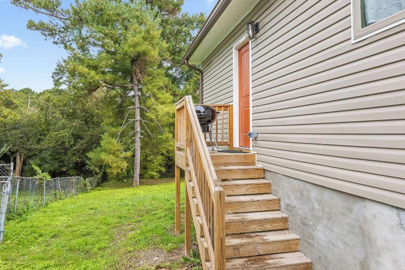 Trendy At Hoyt Two Homes image