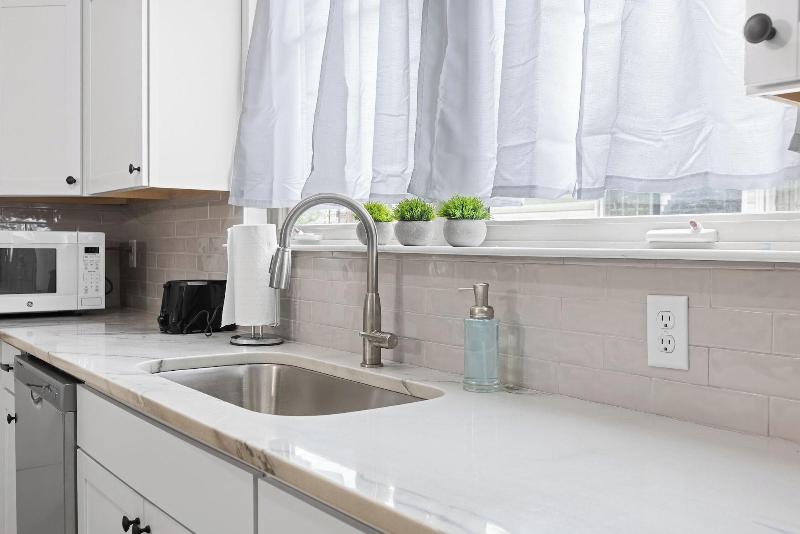 Trendy At Hoyt Two Homes image