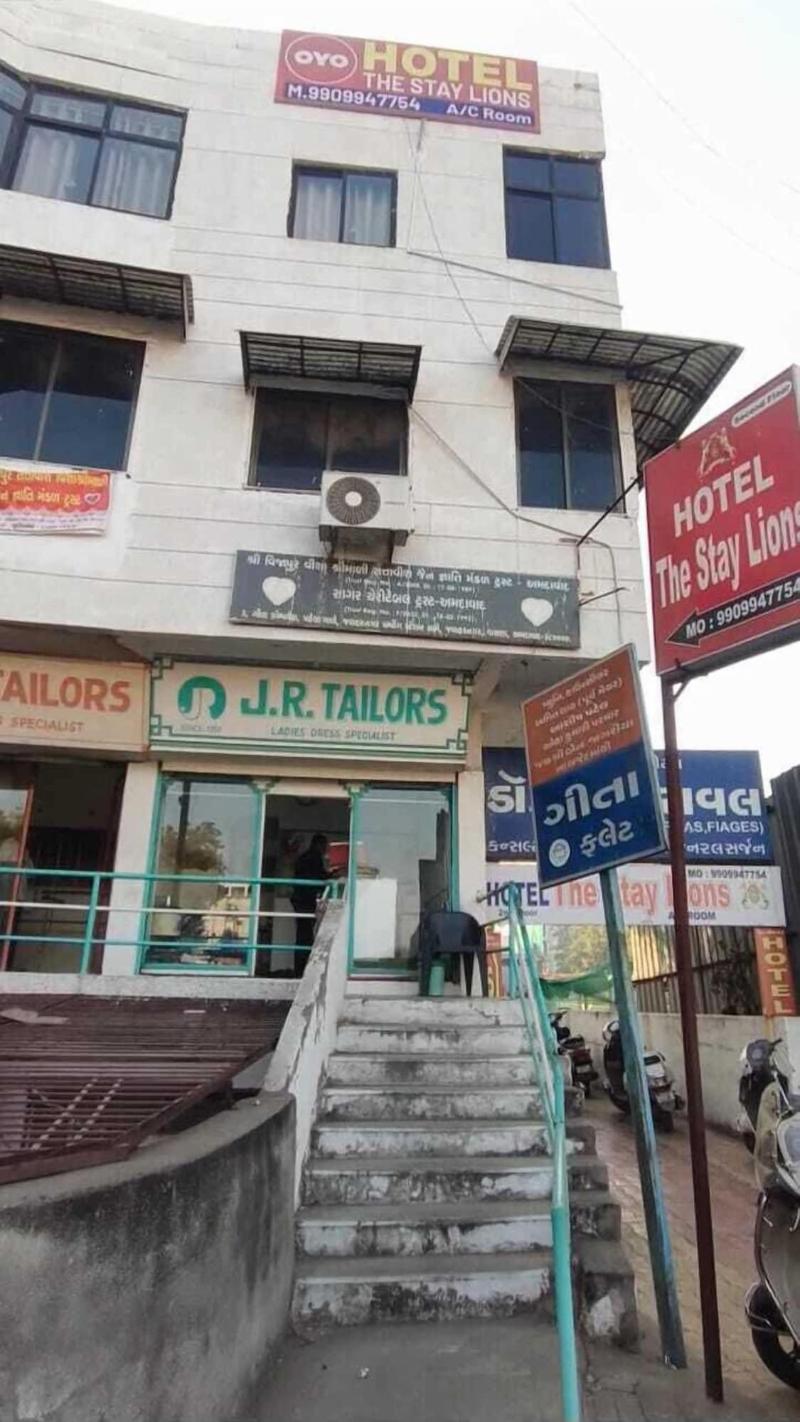 Hotel The Stay Lions image