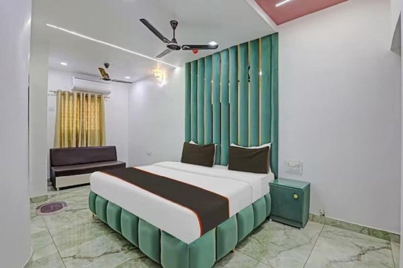 Hotel The Stay Lions image