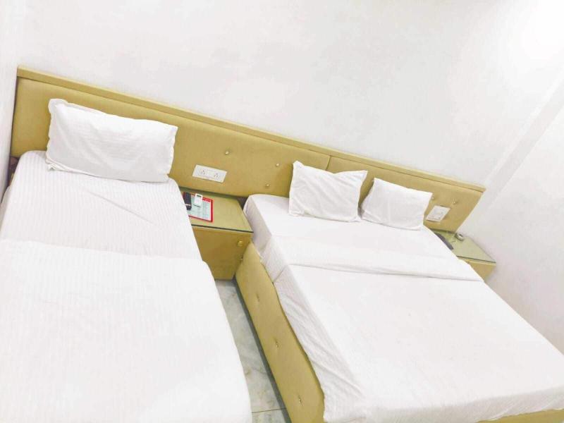 Hotel The Stay Lions image