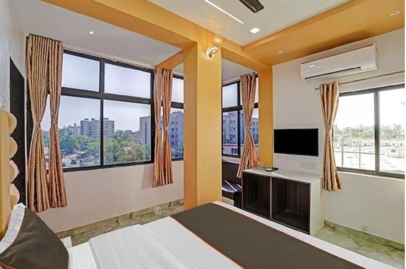 Hotel The Stay Lions image