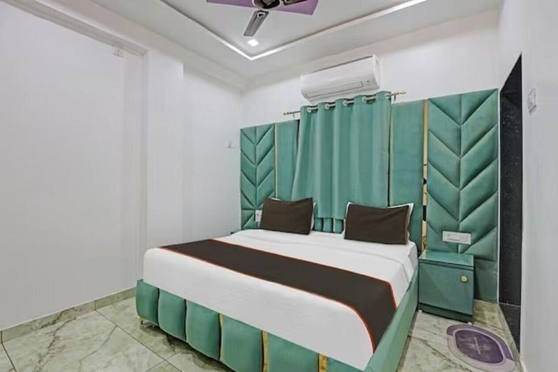 Hotel The Stay Lions image
