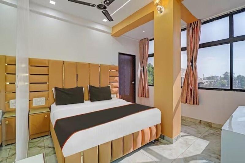 Hotel The Stay Lions image