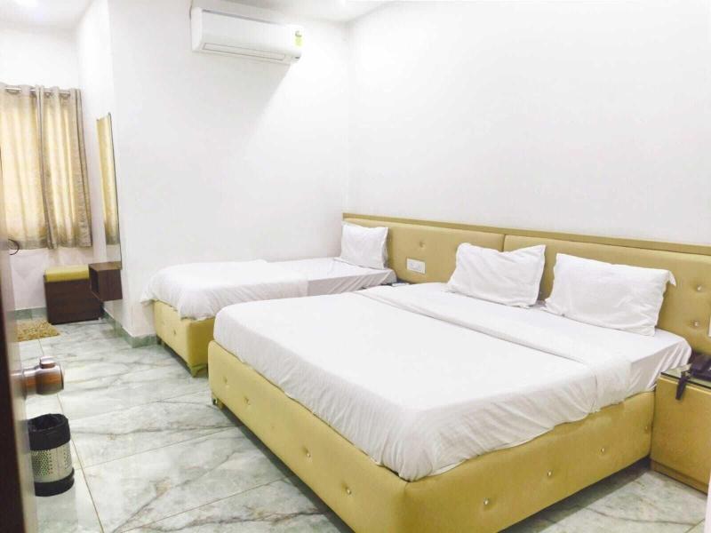 Hotel The Stay Lions image