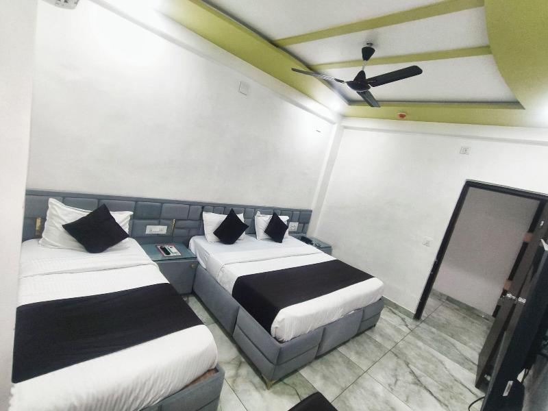 Hotel The Stay Lions image