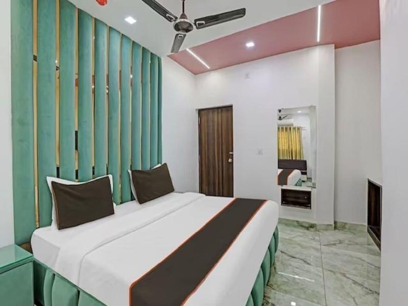 Hotel The Stay Lions image