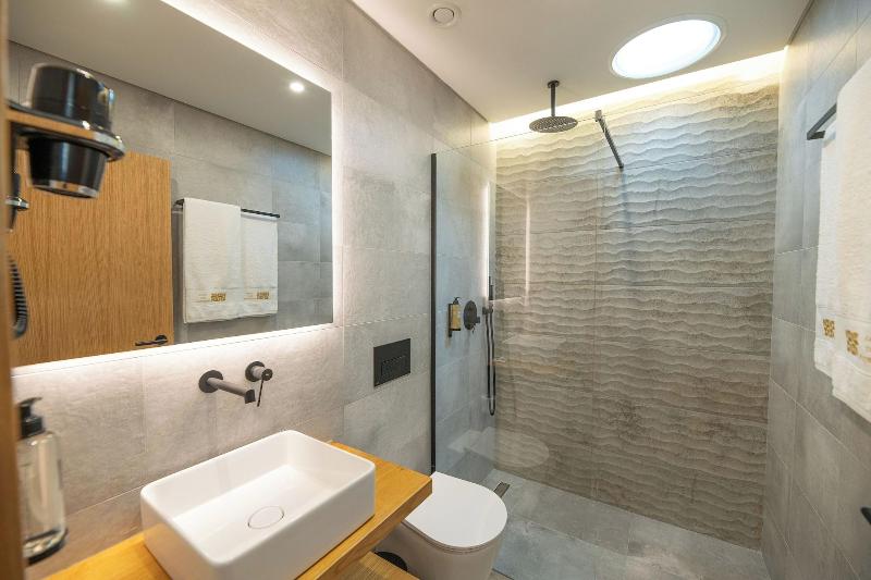 Favaios Aldeia Resort image