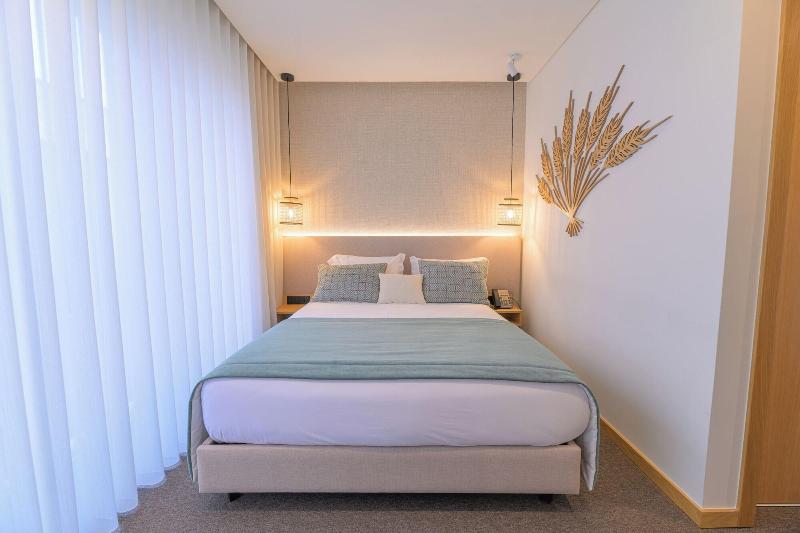 Favaios Aldeia Resort image