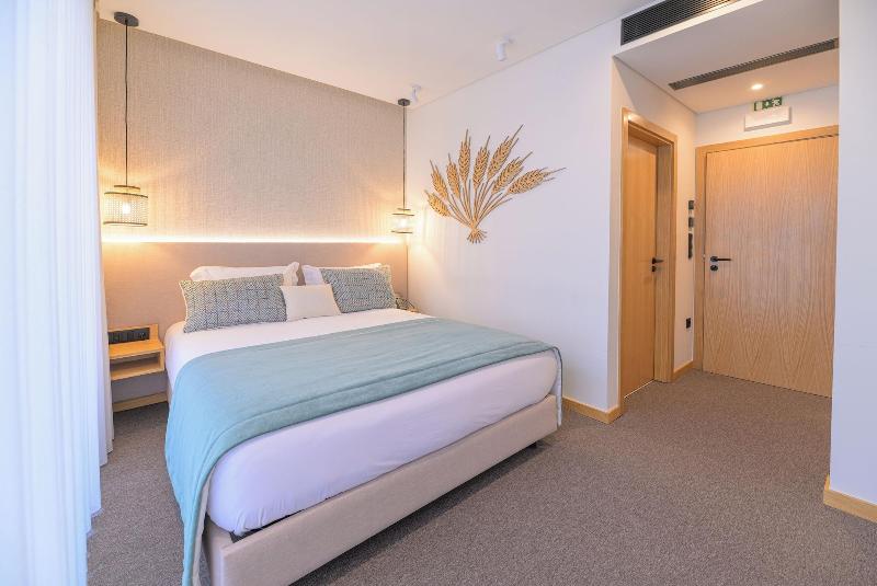 Favaios Aldeia Resort image