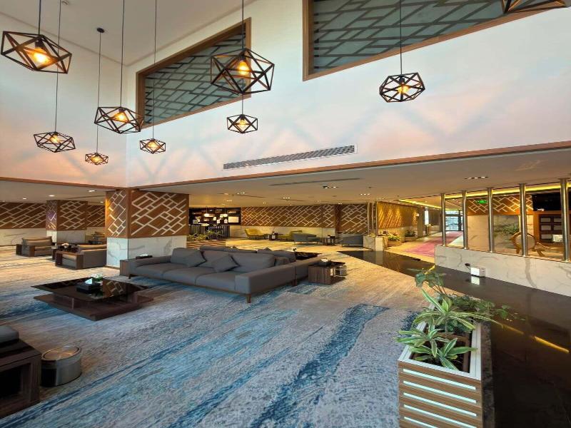 White Diamond Hotel Sari