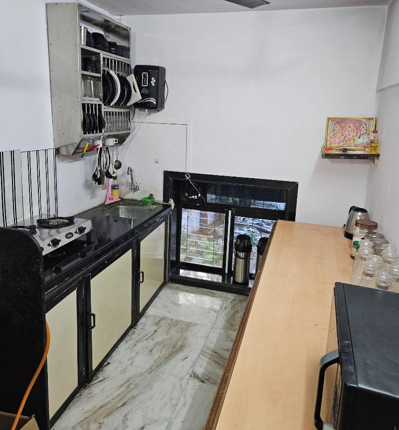 Astha Kandivali Service Apt image