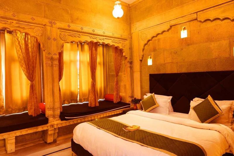 Hotel Garh Meera image