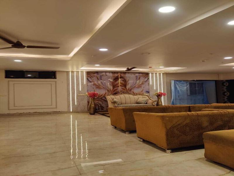 Deepak Hotel
