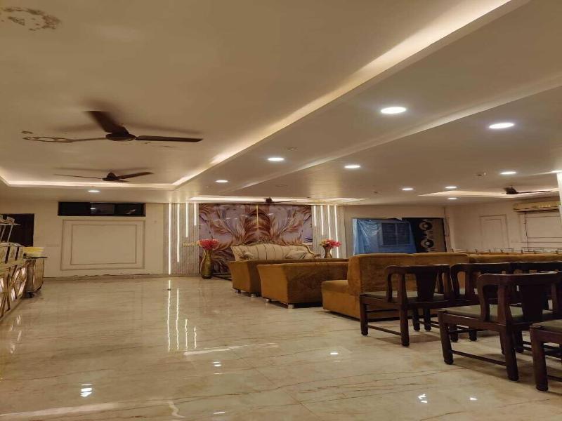 Deepak Hotel