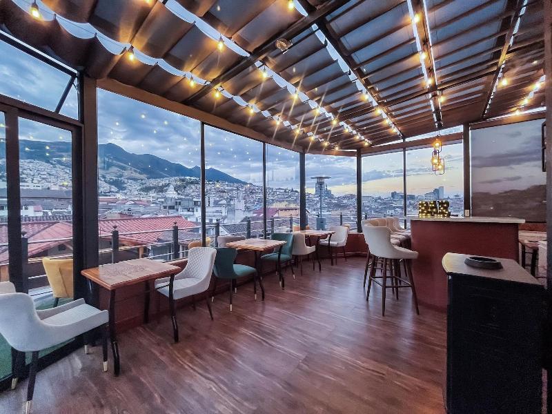 Hotel Rooftop King Experience By David image