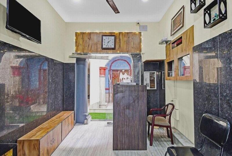 Sapphire Guest House image